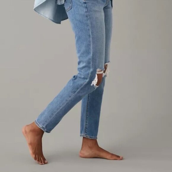 NEW American Eagle Women's AE Ripped Mom Jean Cool Classic - Picture 3 of 9